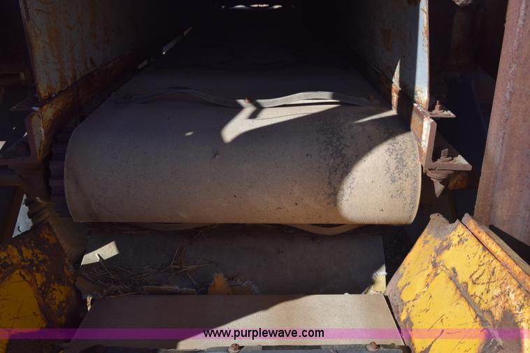 image for item K4934 WHO S121 tub forage grinder