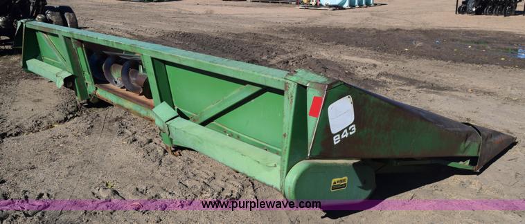 image for item K4941 John Deere 843 corn head