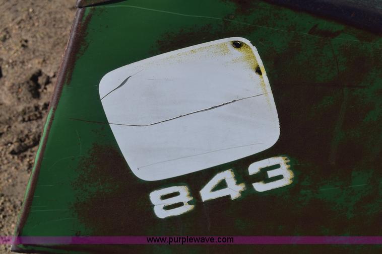 image for item K4941 John Deere 843 corn head