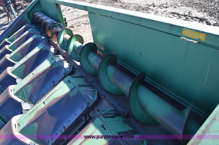 image for item K4941 John Deere 843 corn head
