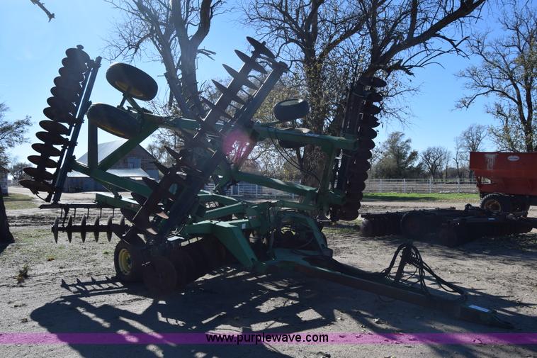 image for item K4949 John Deere 630 tandem disk