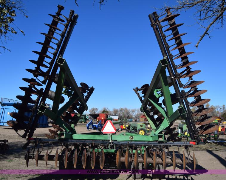 image for item K4949 John Deere 630 tandem disk