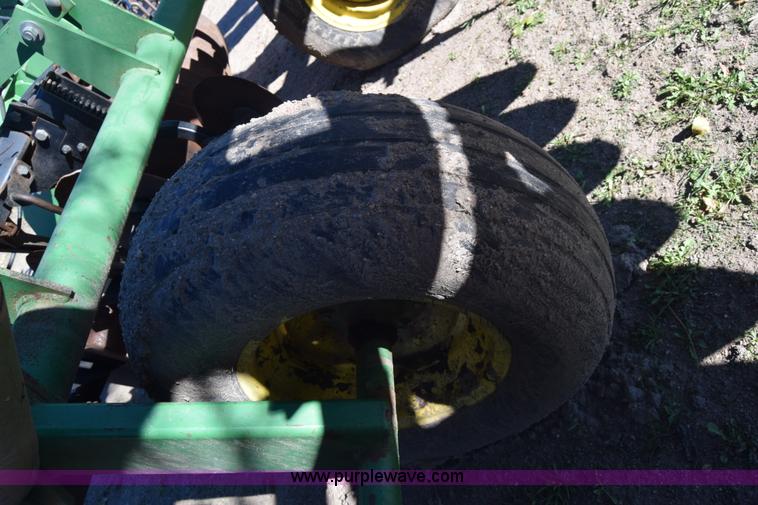 image for item K4949 John Deere 630 tandem disk