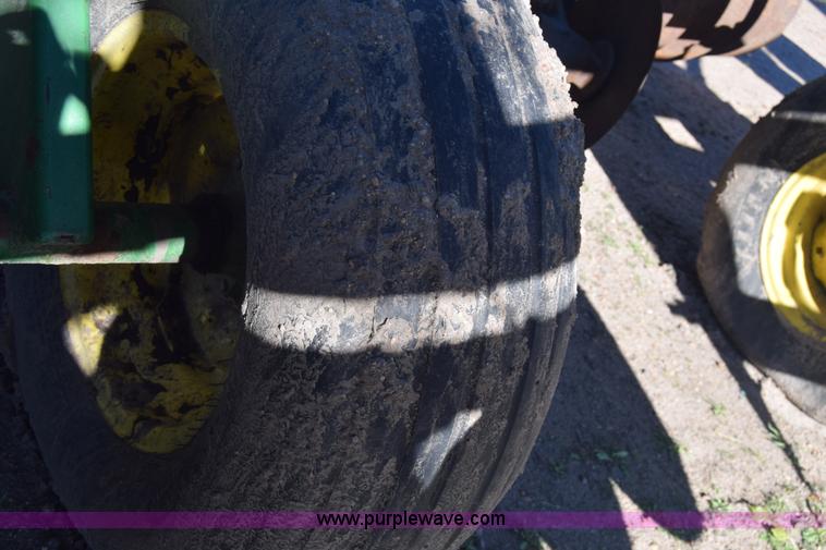 image for item K4949 John Deere 630 tandem disk