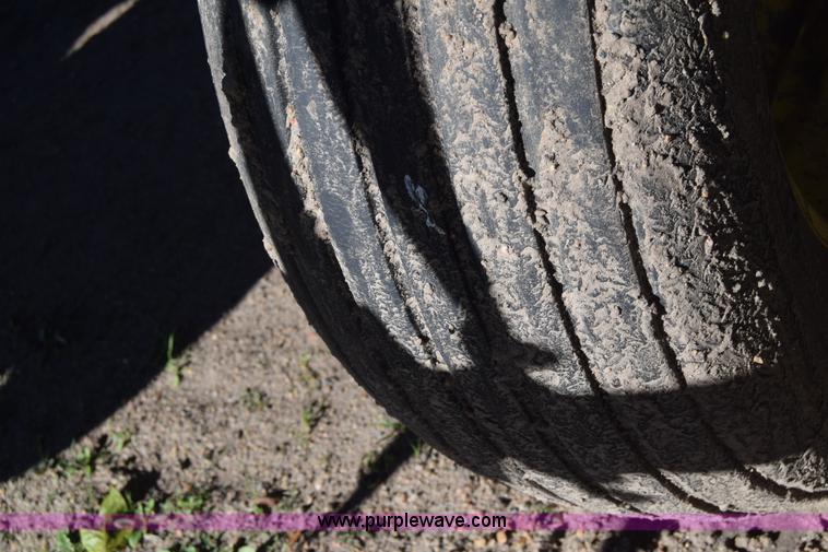 image for item K4949 John Deere 630 tandem disk