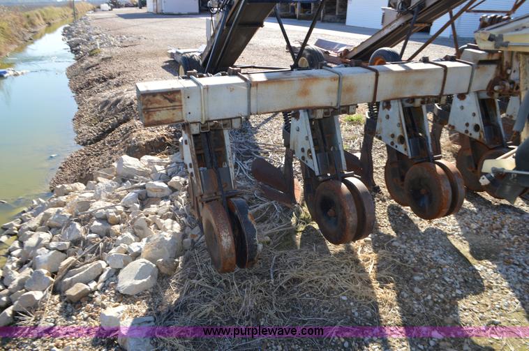 image for item K7549 Hiniker 6000 cultivator