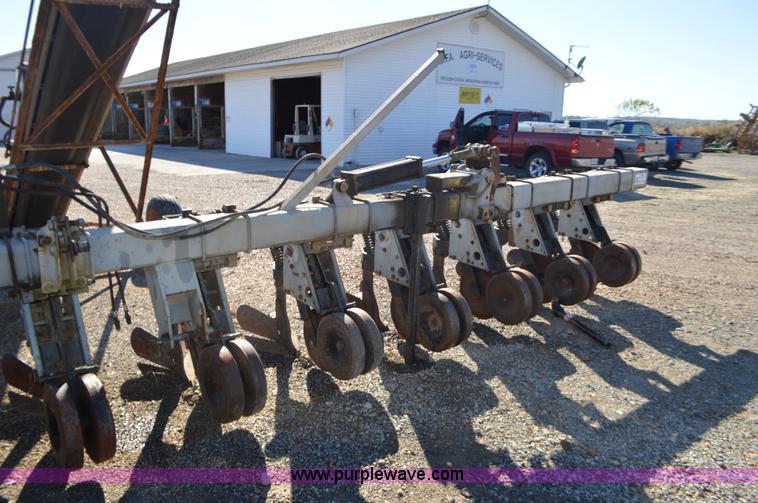 image for item K7549 Hiniker 6000 cultivator