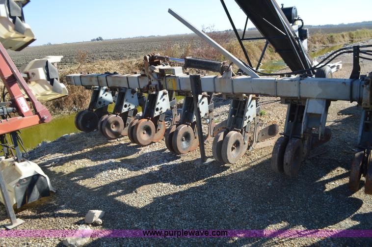 image for item K7549 Hiniker 6000 cultivator