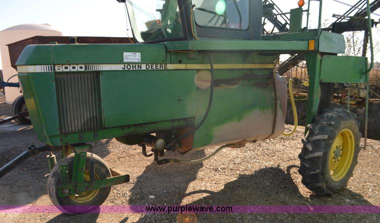 image for item K7576 John Deere 6000 self-propelled sprayer