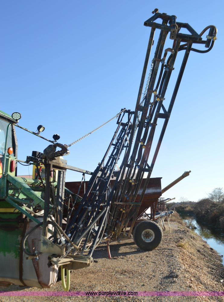 image for item K7576 John Deere 6000 self-propelled sprayer