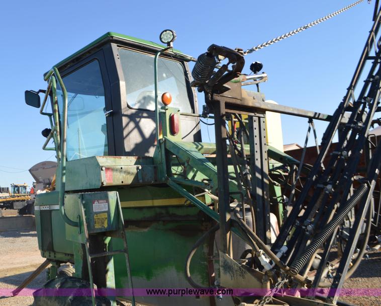 image for item K7576 John Deere 6000 self-propelled sprayer