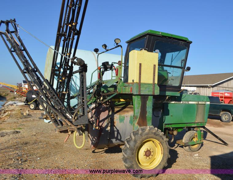 image for item K7576 John Deere 6000 self-propelled sprayer
