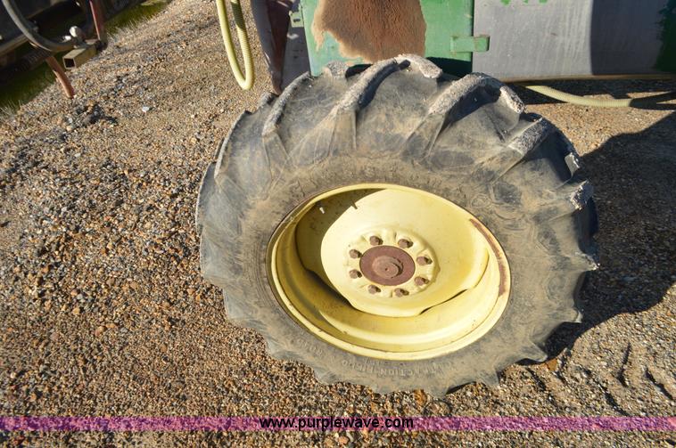 image for item K7576 John Deere 6000 self-propelled sprayer