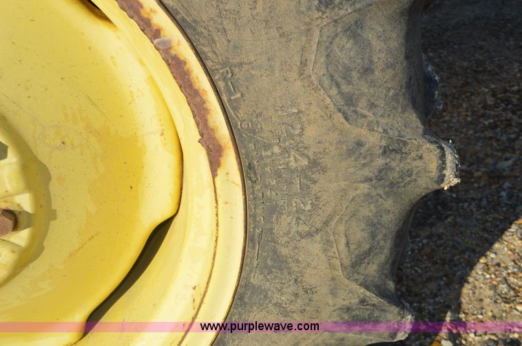 image for item K7576 John Deere 6000 self-propelled sprayer