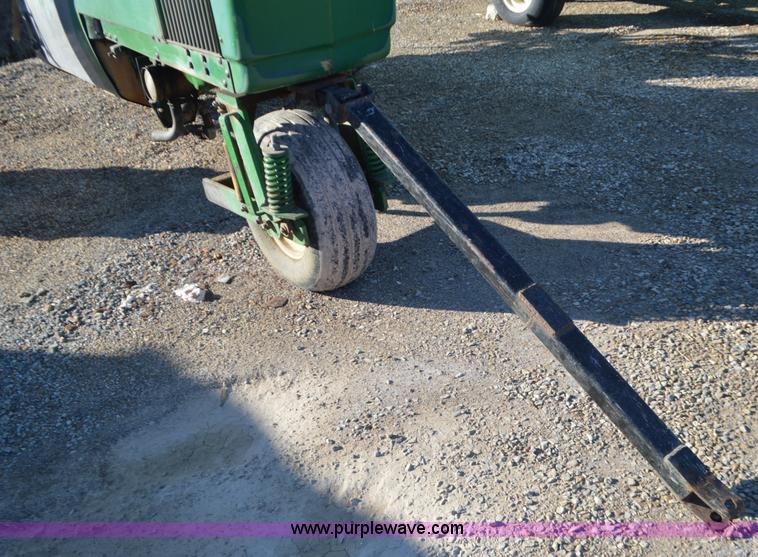 image for item K7576 John Deere 6000 self-propelled sprayer