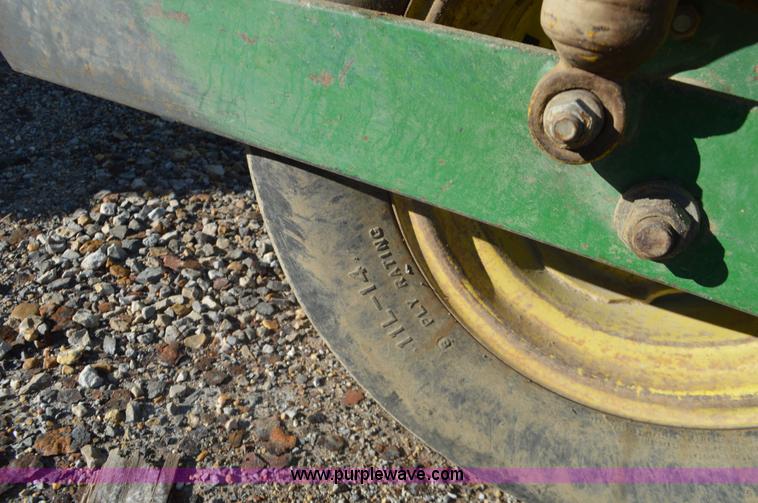 image for item K7576 John Deere 6000 self-propelled sprayer