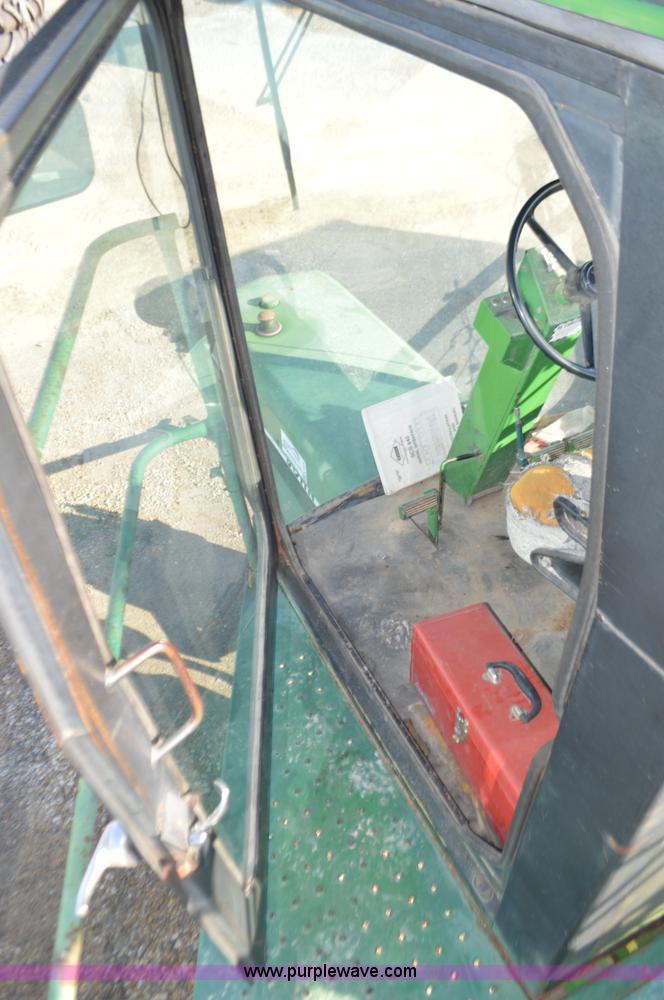 image for item K7576 John Deere 6000 self-propelled sprayer