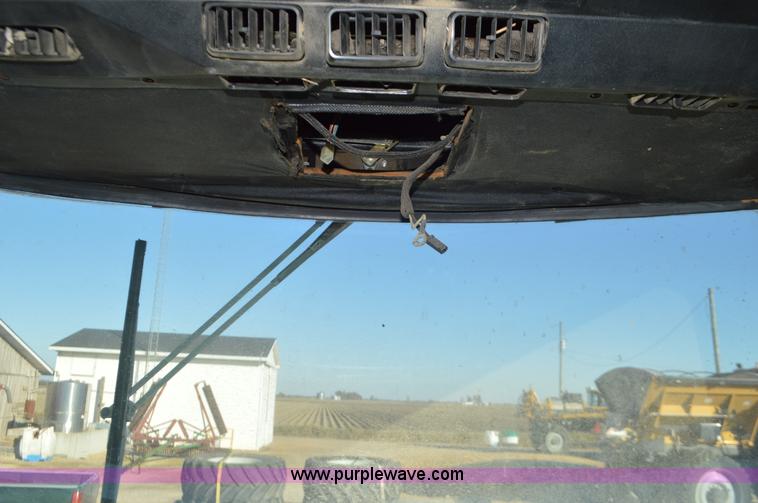 image for item K7576 John Deere 6000 self-propelled sprayer