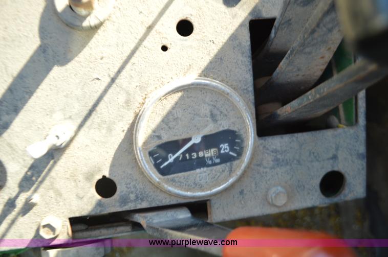 image for item K7576 John Deere 6000 self-propelled sprayer