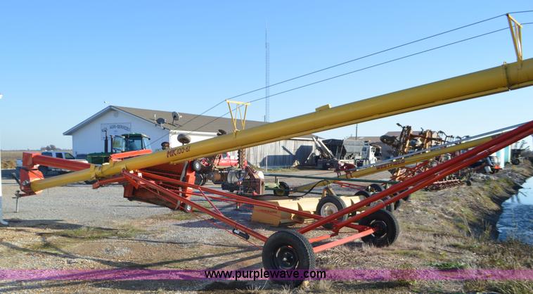 image for item K7585 Westfield MK100-61 grain auger