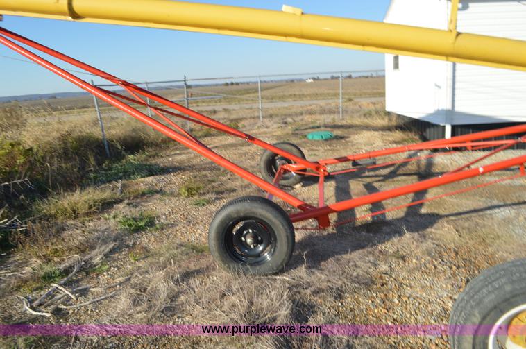 image for item K7585 Westfield MK100-61 grain auger