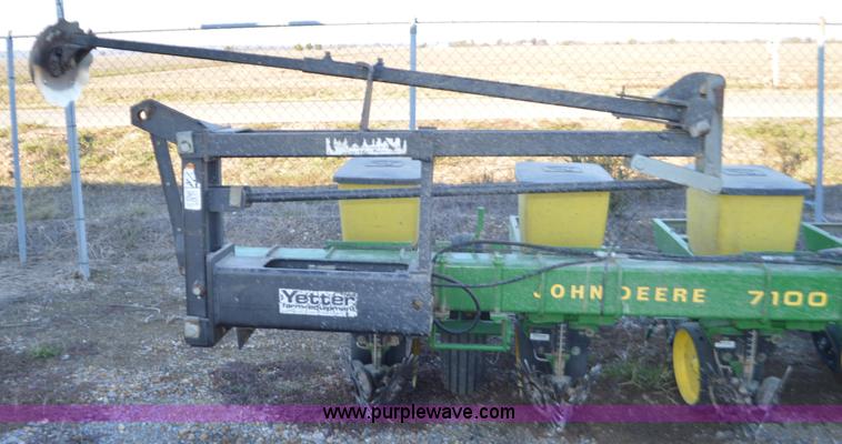 image for item K7588 John Deere 7100 Max Merge 2 planter