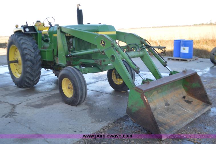 image for item K7589 1973 John Deere 4230 tractor