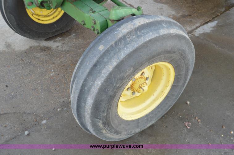 image for item K7589 1973 John Deere 4230 tractor