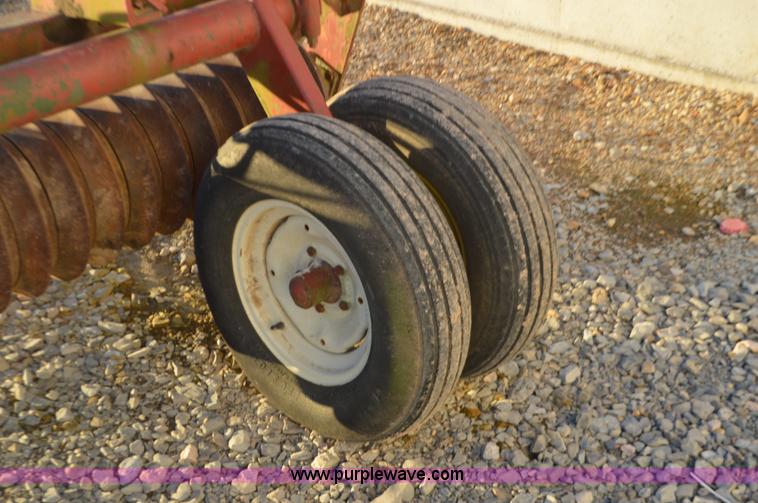 image for item K7590 Brillion WPW-128 roller