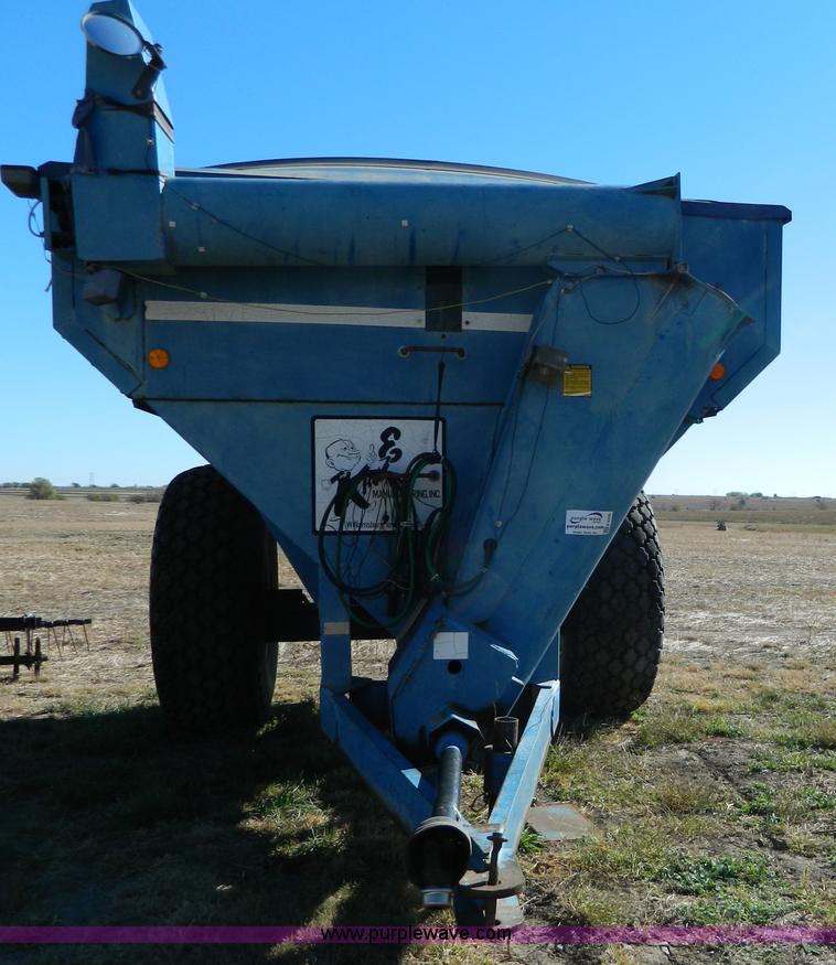 image for item K8238 Kinze 600 grain cart