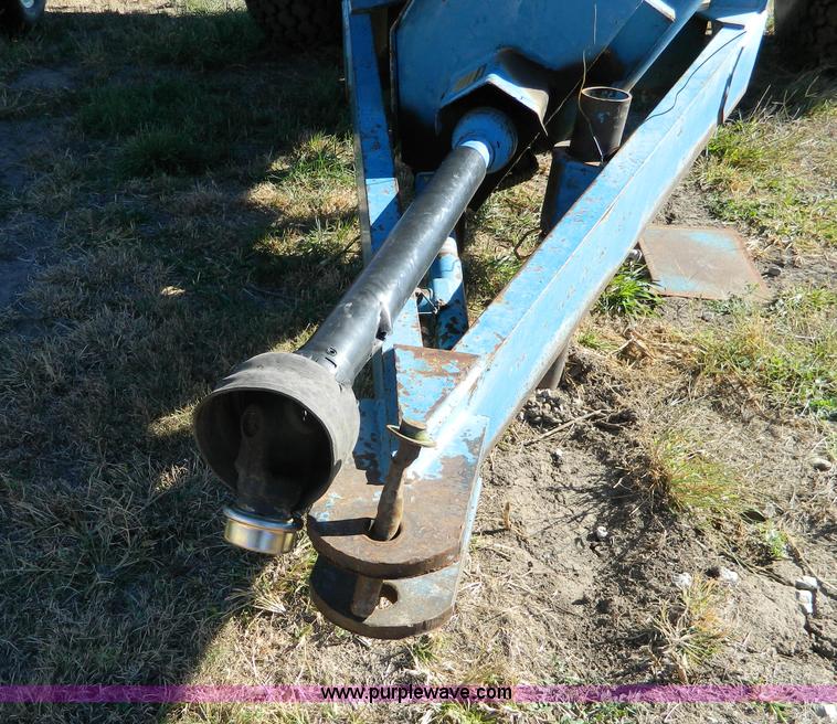 image for item K8238 Kinze 600 grain cart