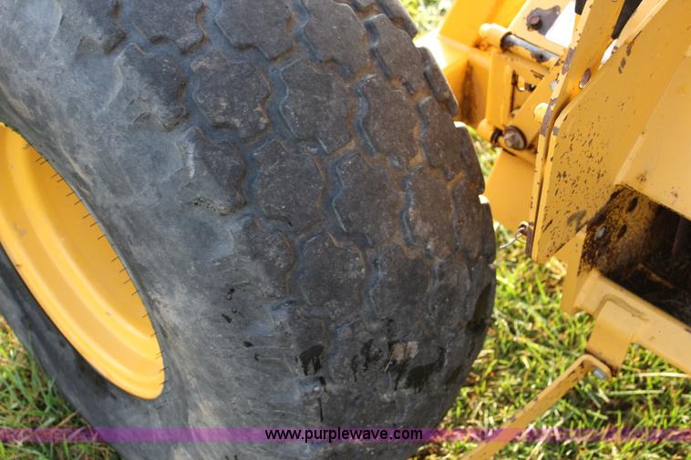 image for item L2416 2008 Vermeer BP8000 bale processor