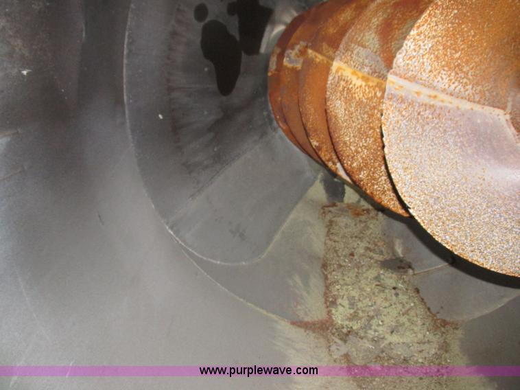 image for item L4116 Doyle upright fertilizer mixer and conveyor