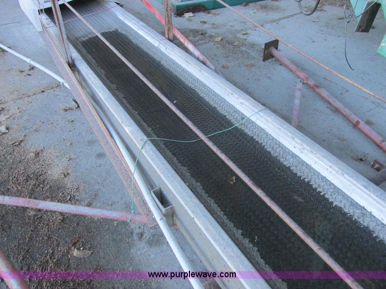 image for item L4116 Doyle upright fertilizer mixer and conveyor