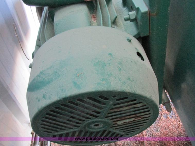 image for item L4116 Doyle upright fertilizer mixer and conveyor