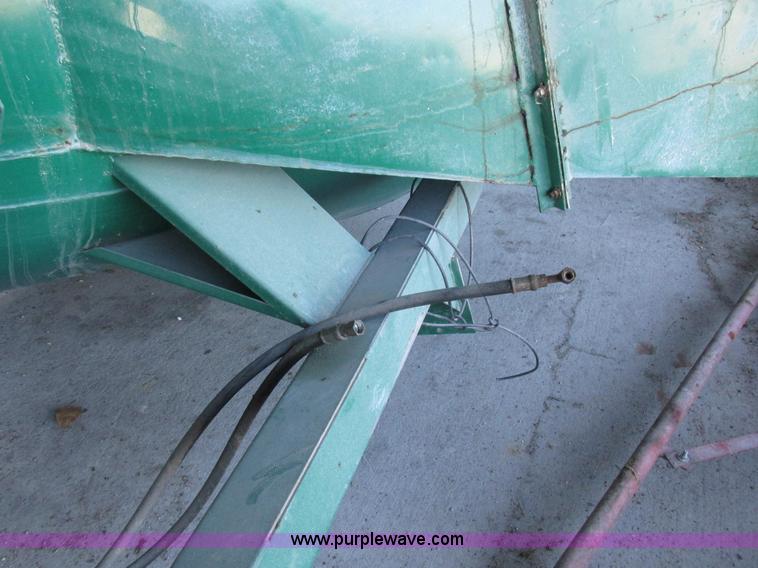 image for item L4116 Doyle upright fertilizer mixer and conveyor