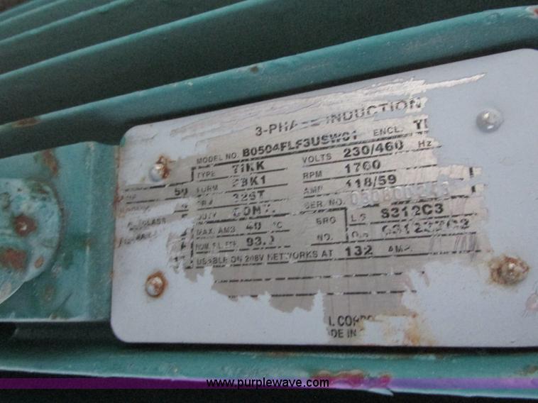 image for item L4116 Doyle upright fertilizer mixer and conveyor