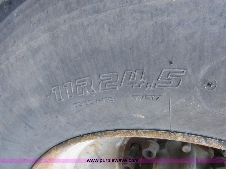 image for item L4119 1991 Kenworth T800 tender truck