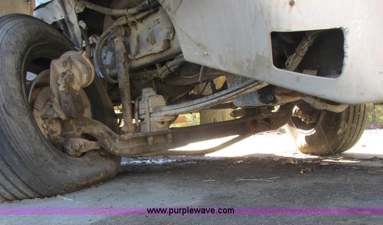 image for item L4119 1991 Kenworth T800 tender truck