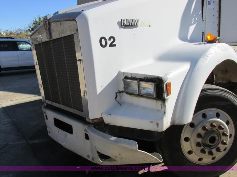 image for item L4119 1991 Kenworth T800 tender truck