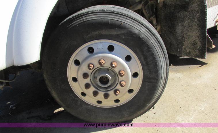 image for item L4119 1991 Kenworth T800 tender truck