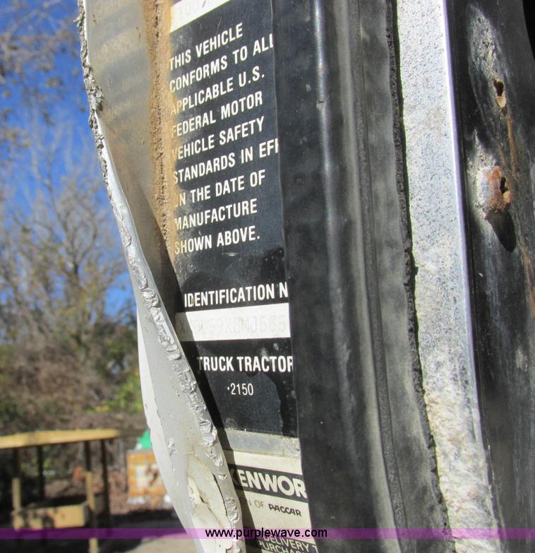 image for item L4119 1991 Kenworth T800 tender truck