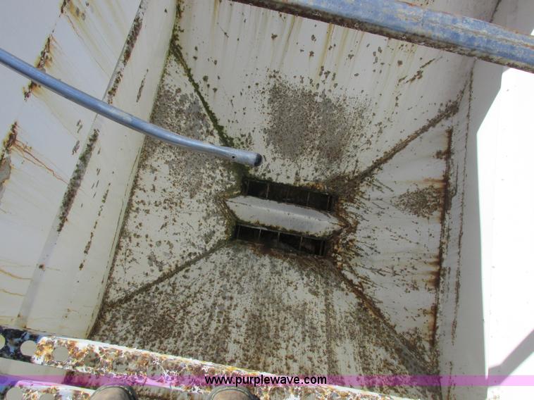 image for item L4119 1991 Kenworth T800 tender truck