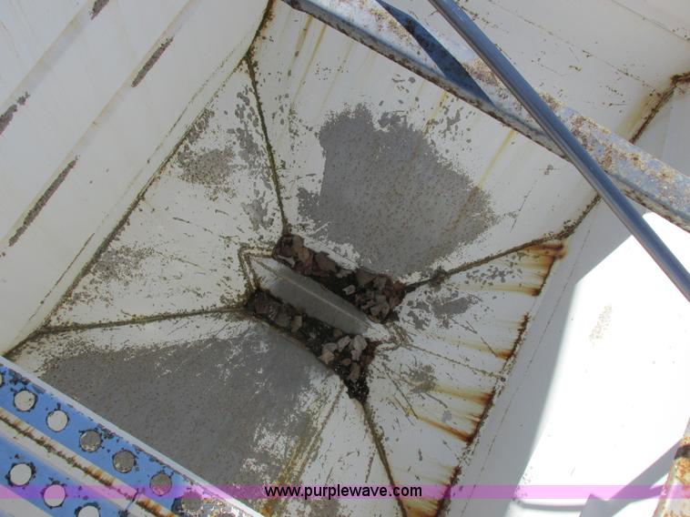 image for item L4119 1991 Kenworth T800 tender truck