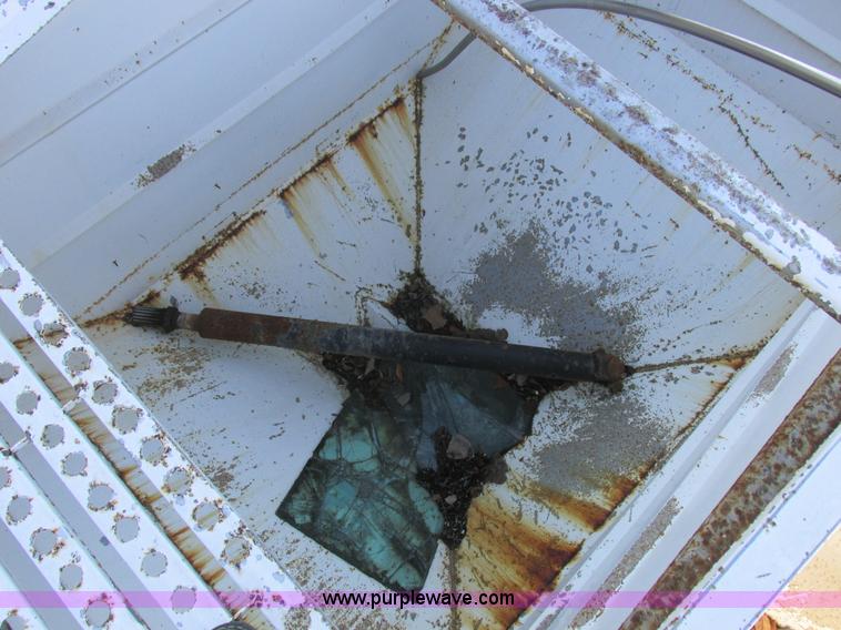 image for item L4119 1991 Kenworth T800 tender truck