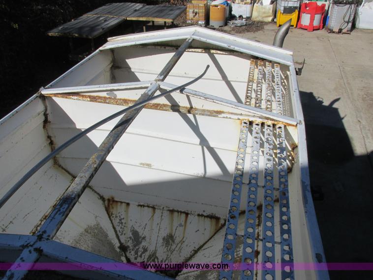 image for item L4119 1991 Kenworth T800 tender truck