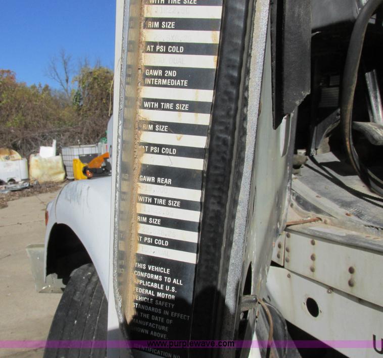 image for item L4119 1991 Kenworth T800 tender truck