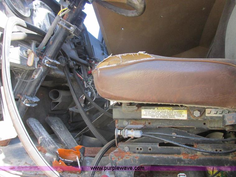 image for item L4119 1991 Kenworth T800 tender truck