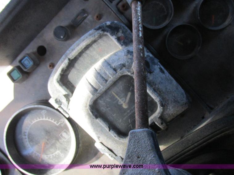 image for item L4119 1991 Kenworth T800 tender truck