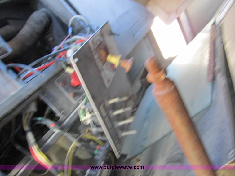 image for item L4119 1991 Kenworth T800 tender truck